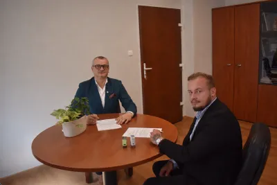 Podpisanie umowy ul.Techniczna w Schodni