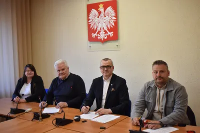 rewitalizacja wyspy-podpisanie umowy