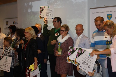 fot. Nagrody i gratulacje przekazał Wicemarszałek Stanisław Rakoczy
